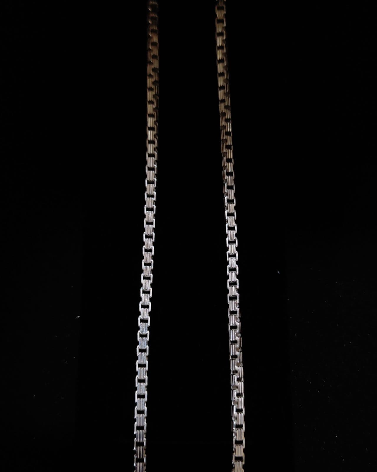 Chain — view 2