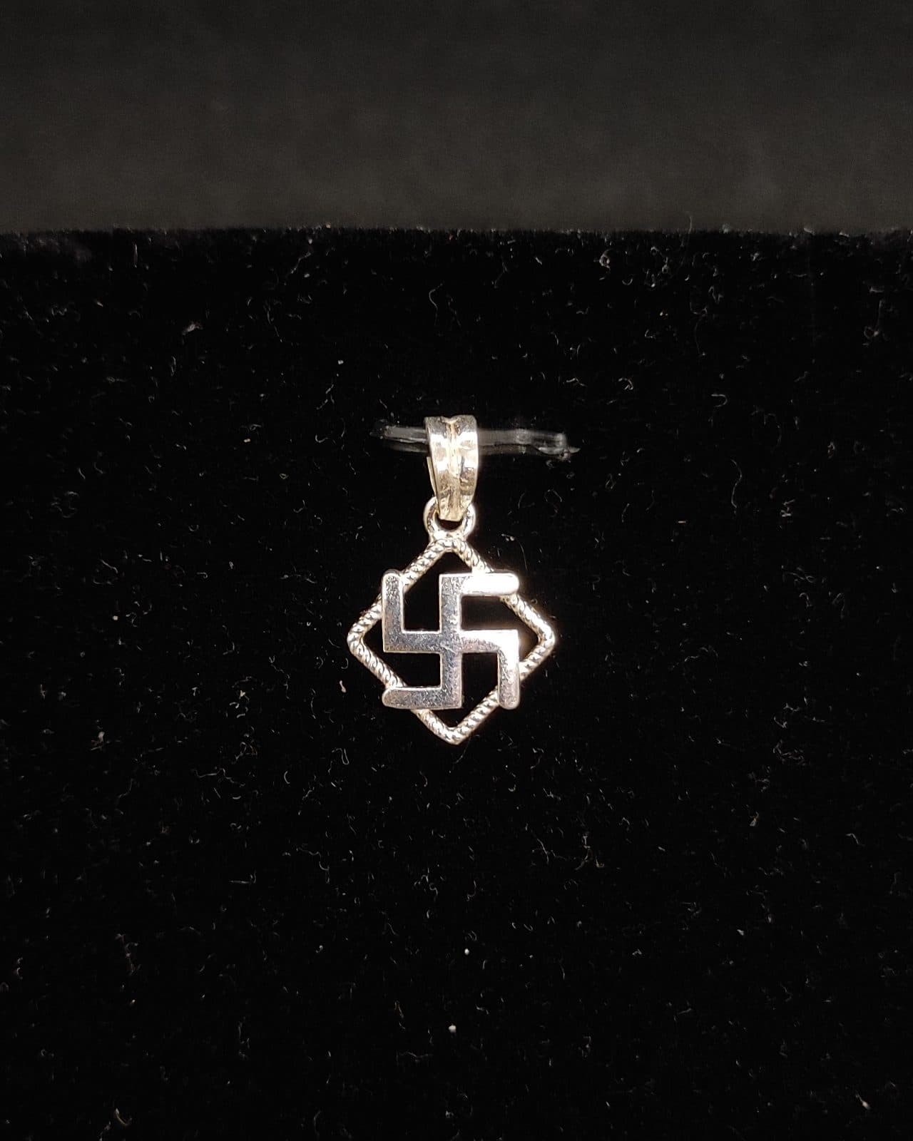 Pendant