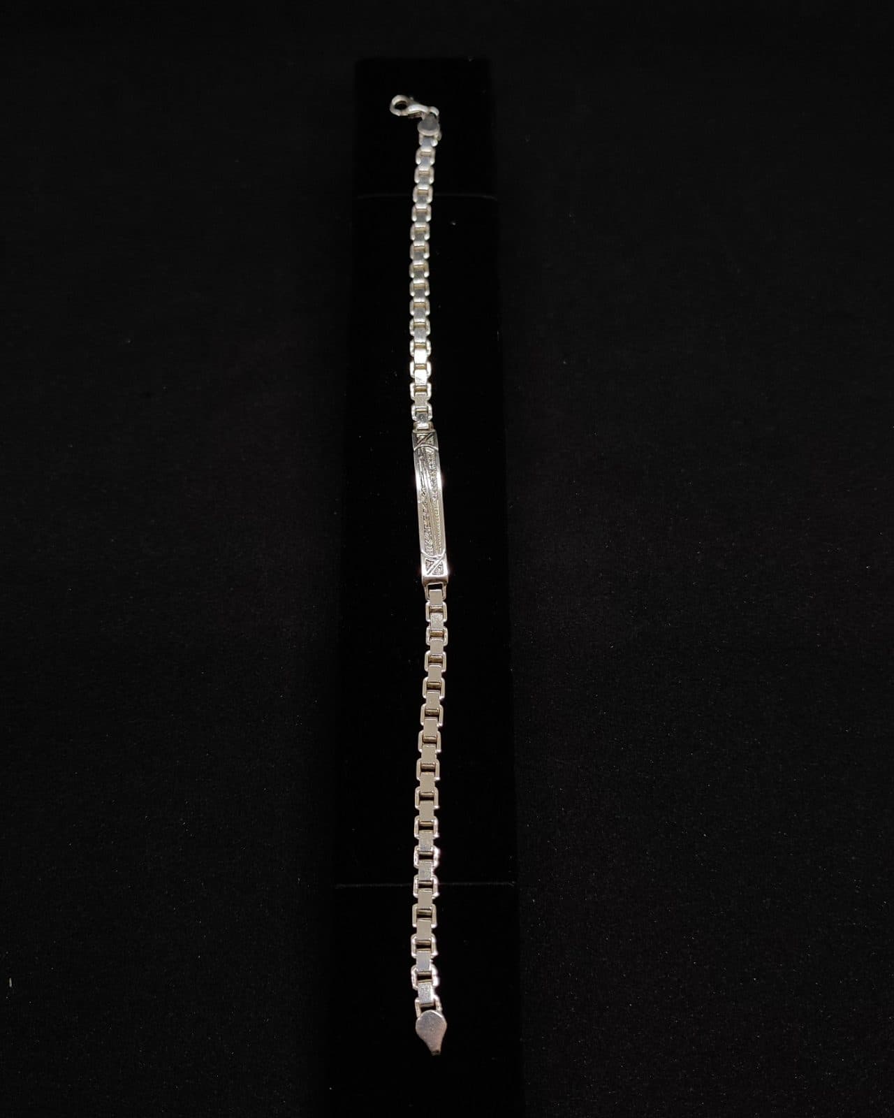 Bracelet — view 1