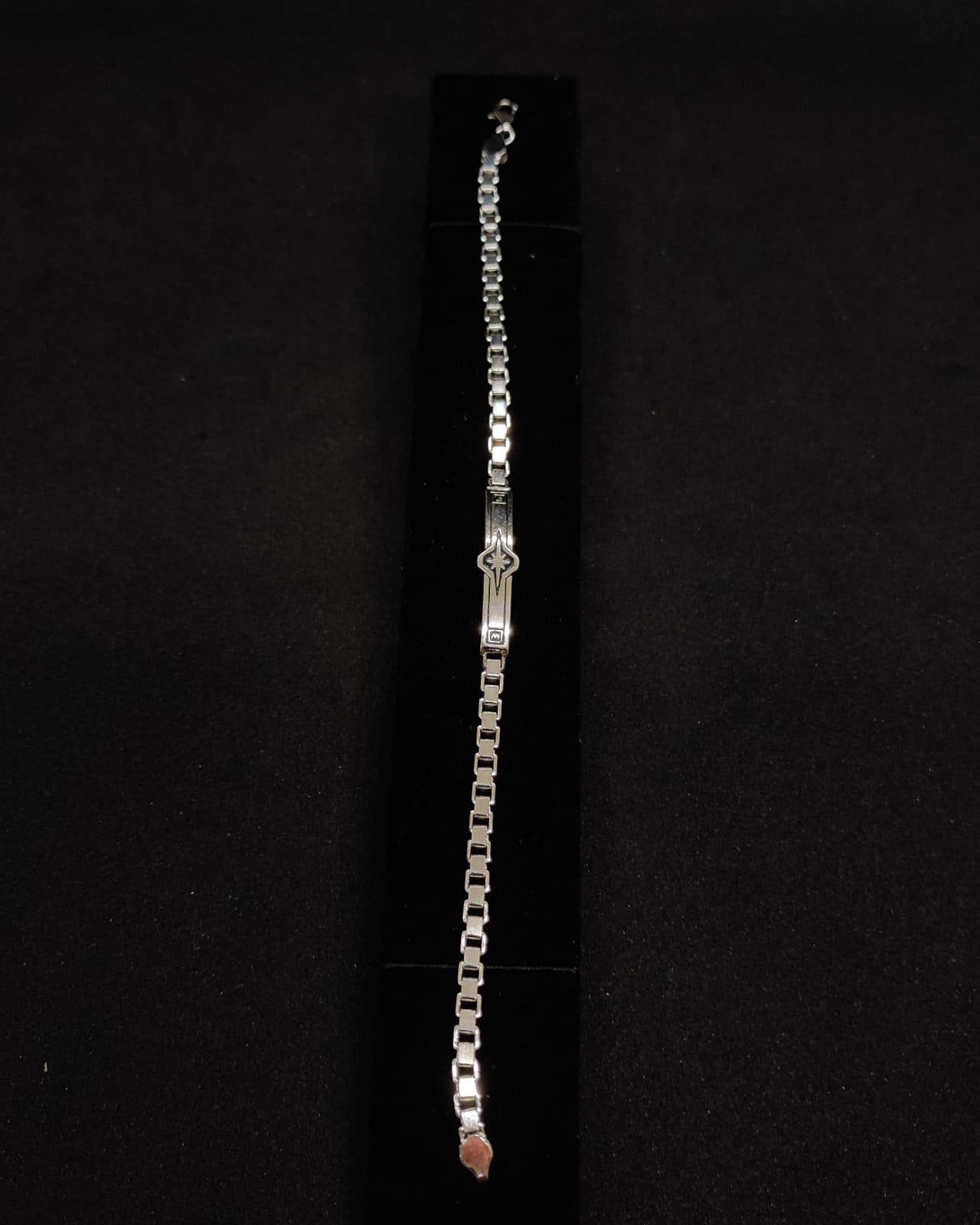 Bracelet — view 1