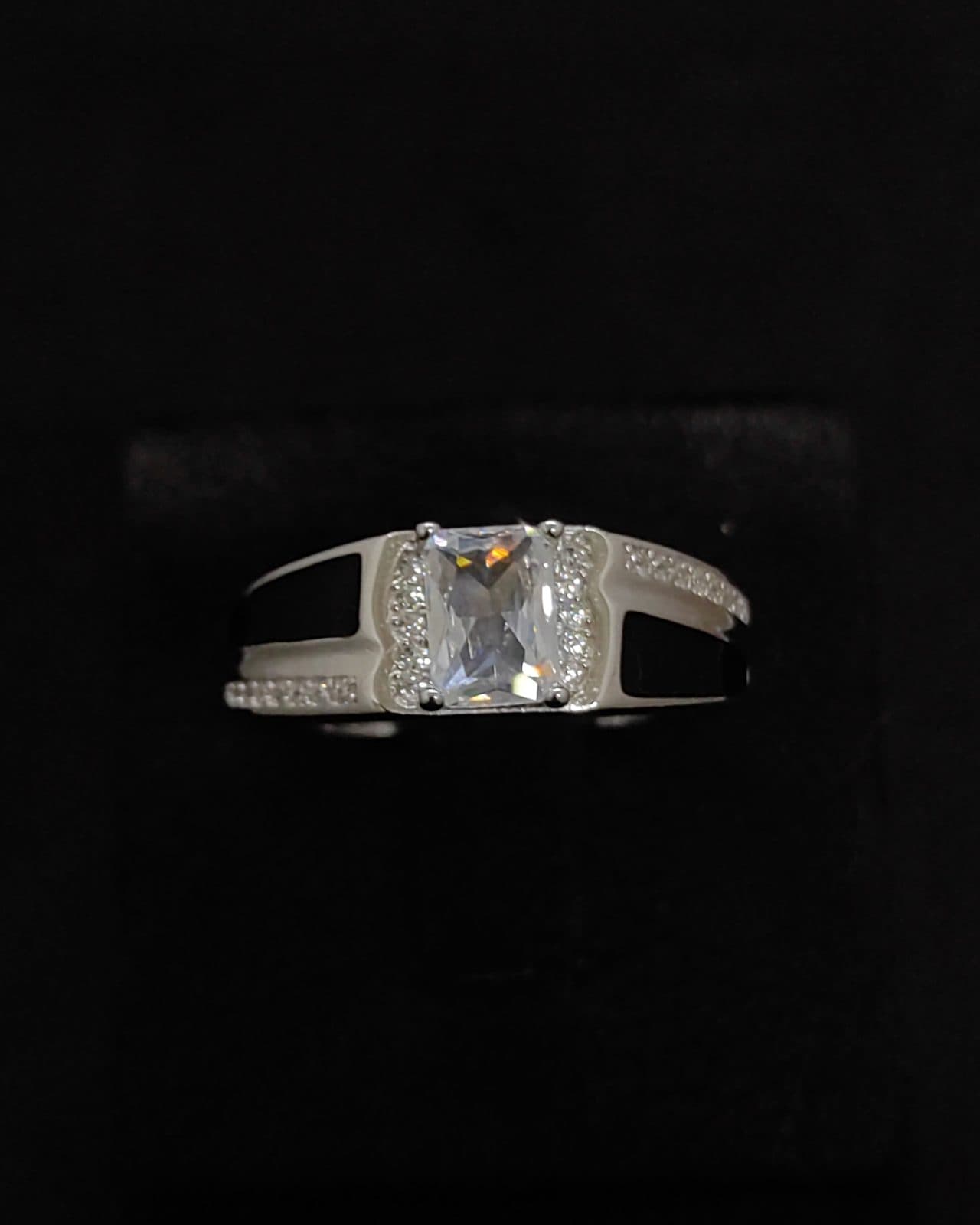 Ring — view 1