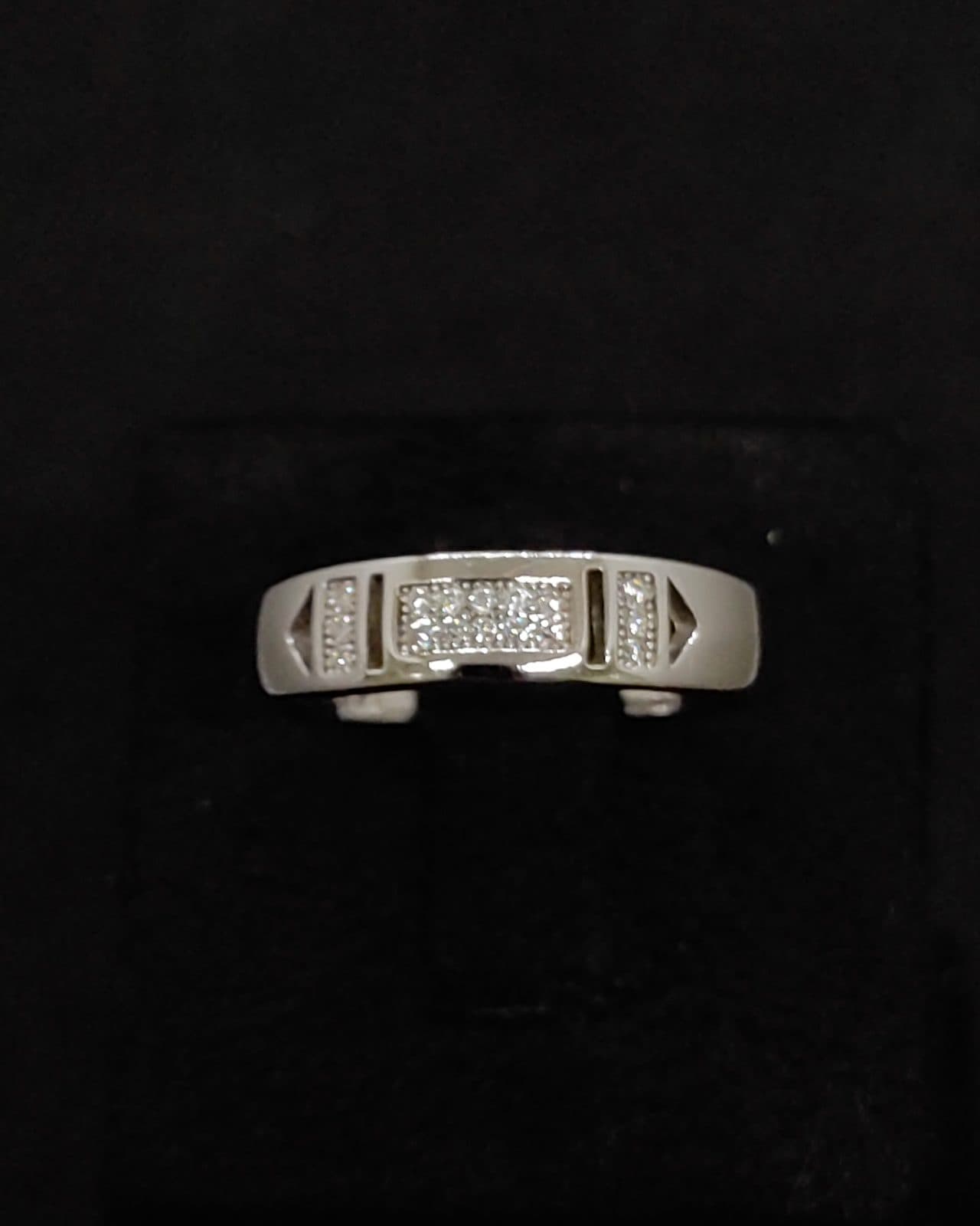Ring — view 1