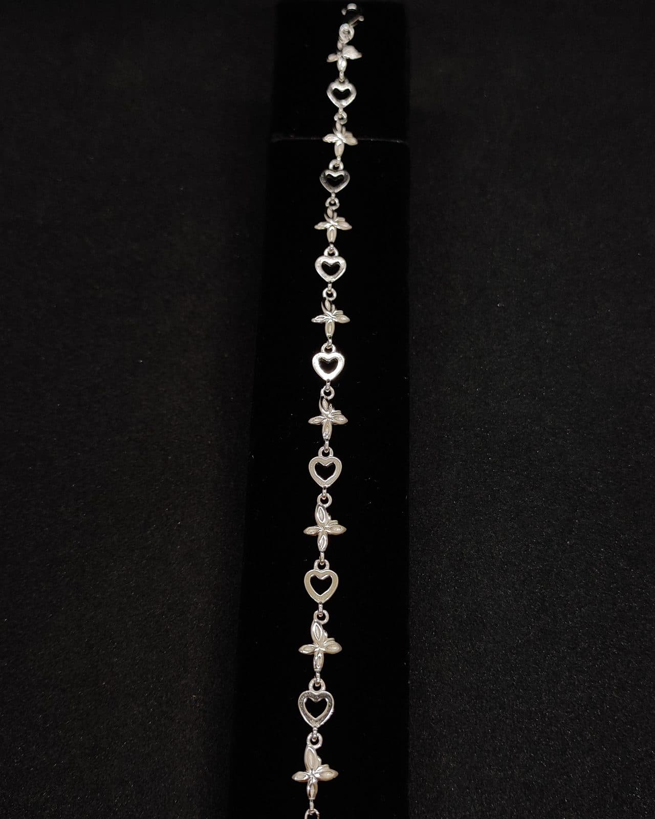 Bracelet — view 1