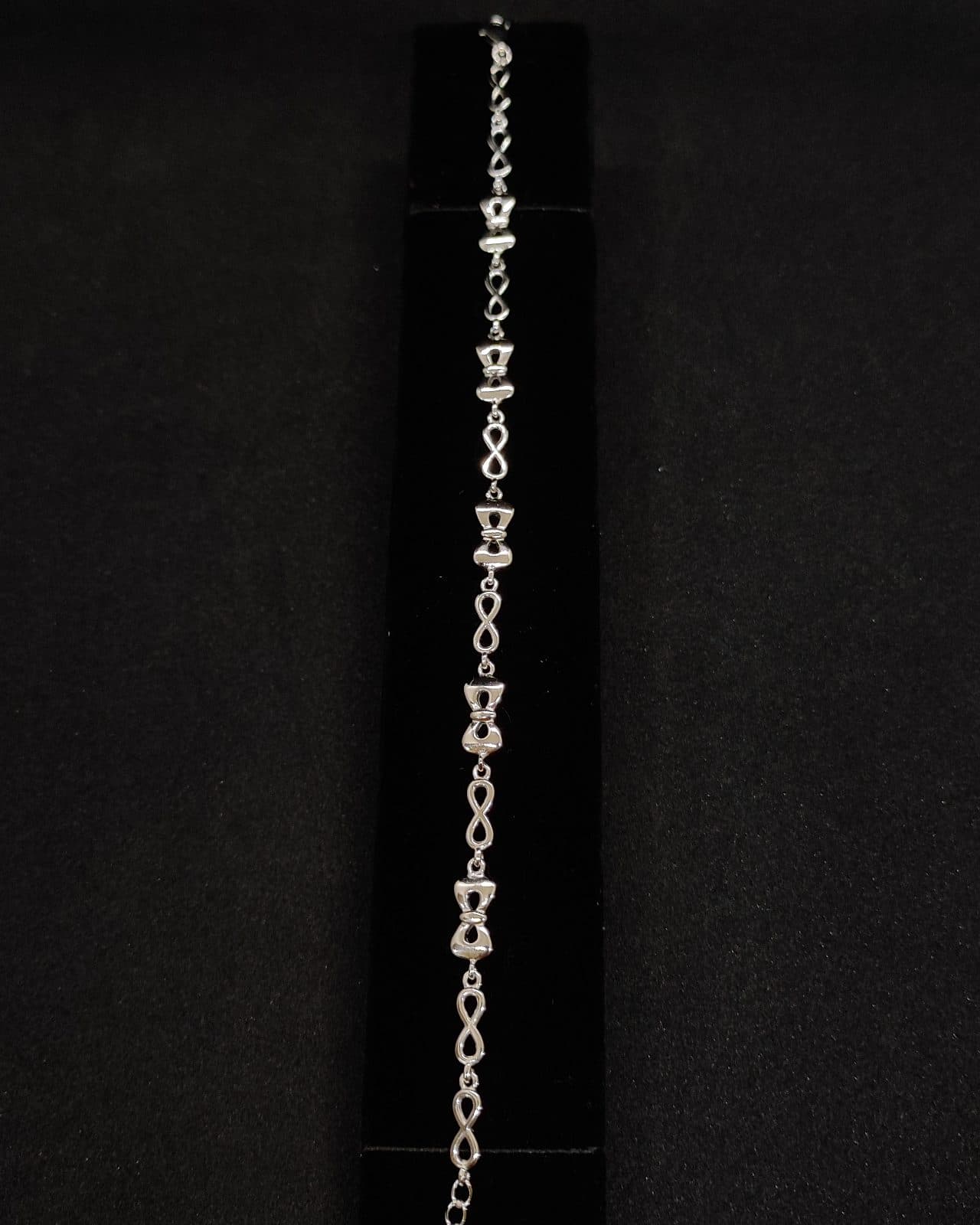Bracelet — view 1