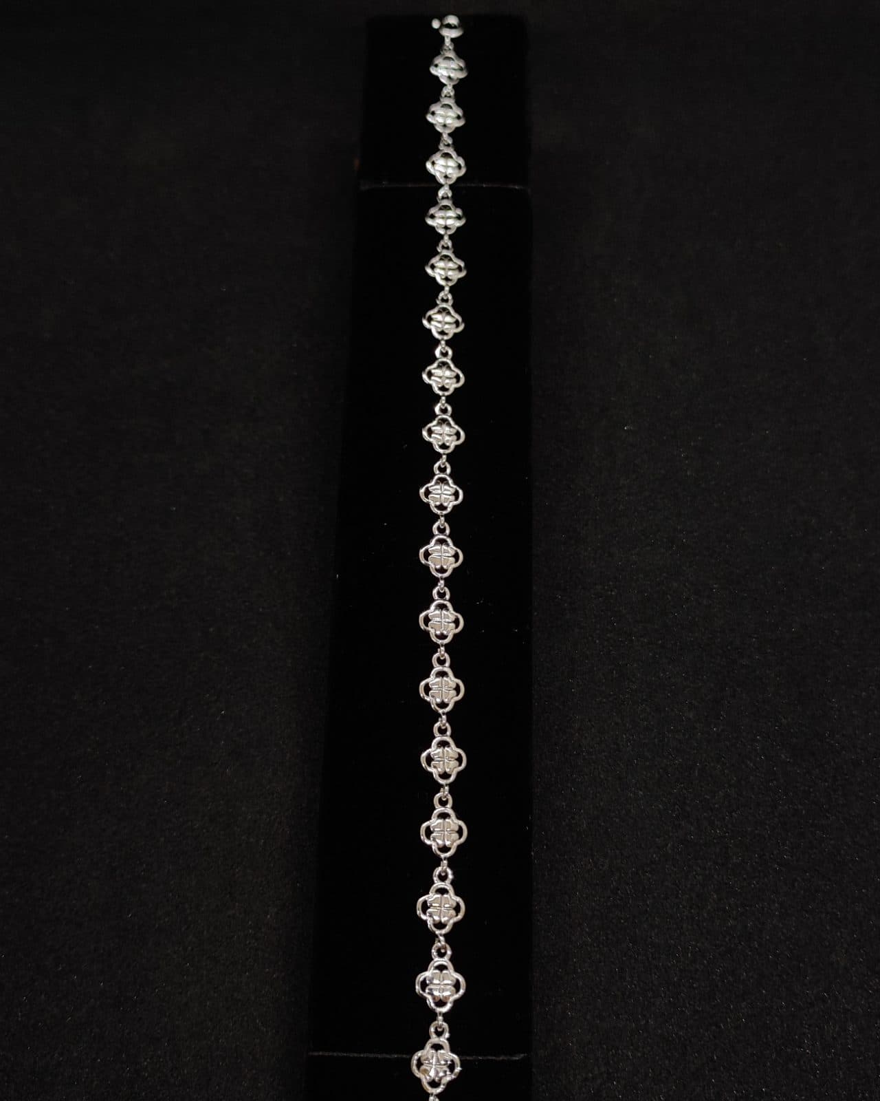 Bracelet — view 1