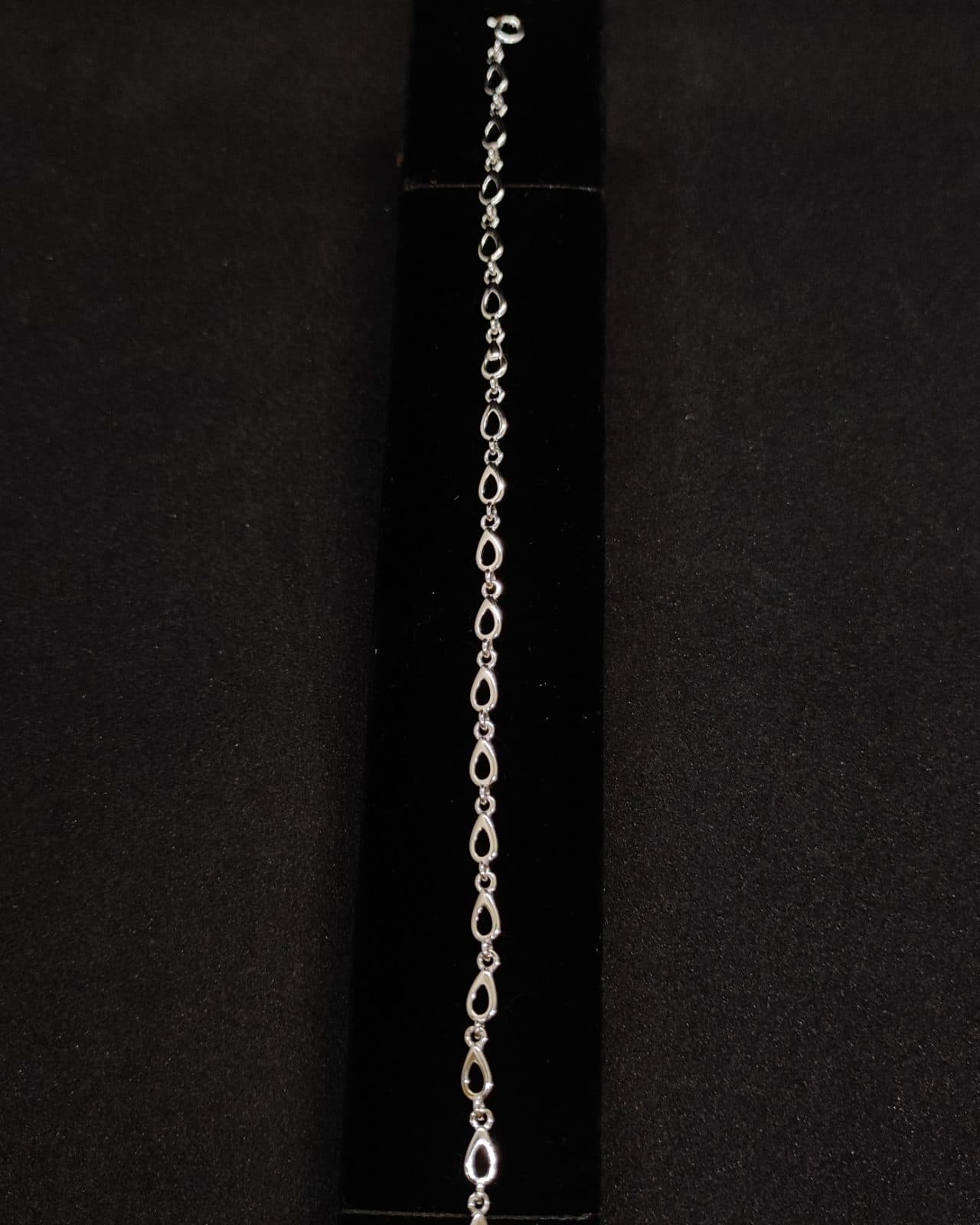 Bracelet — view 1