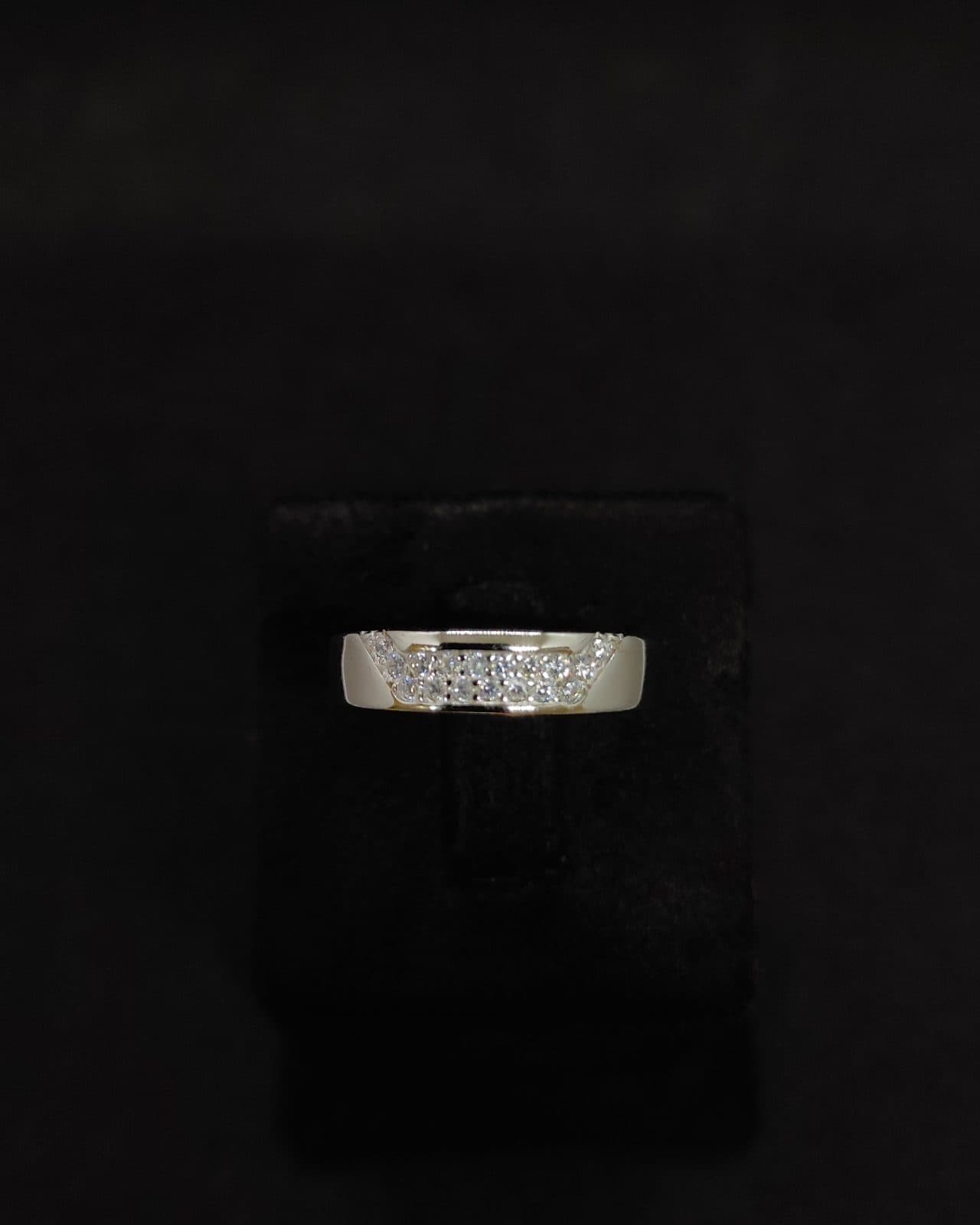 Ring — view 1