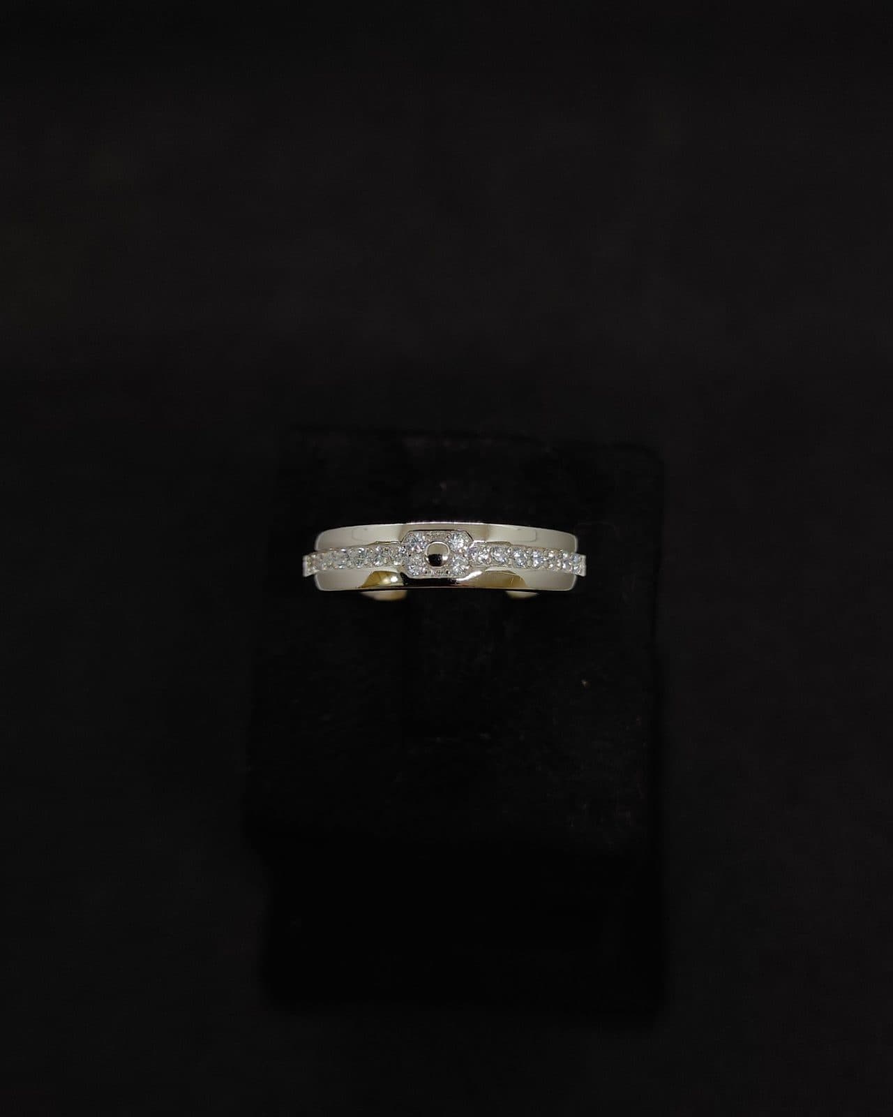 Ring — view 1