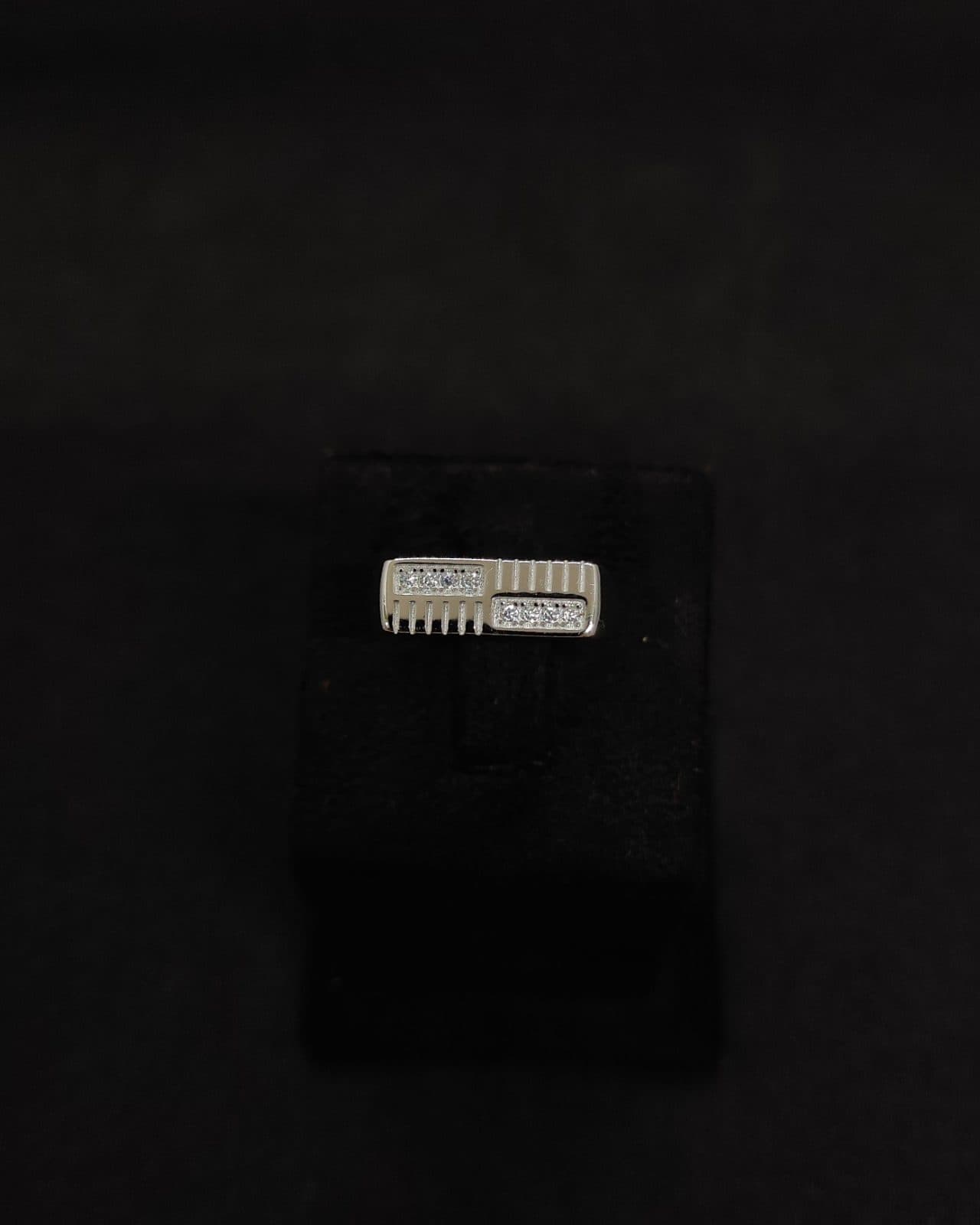 Ring — view 1