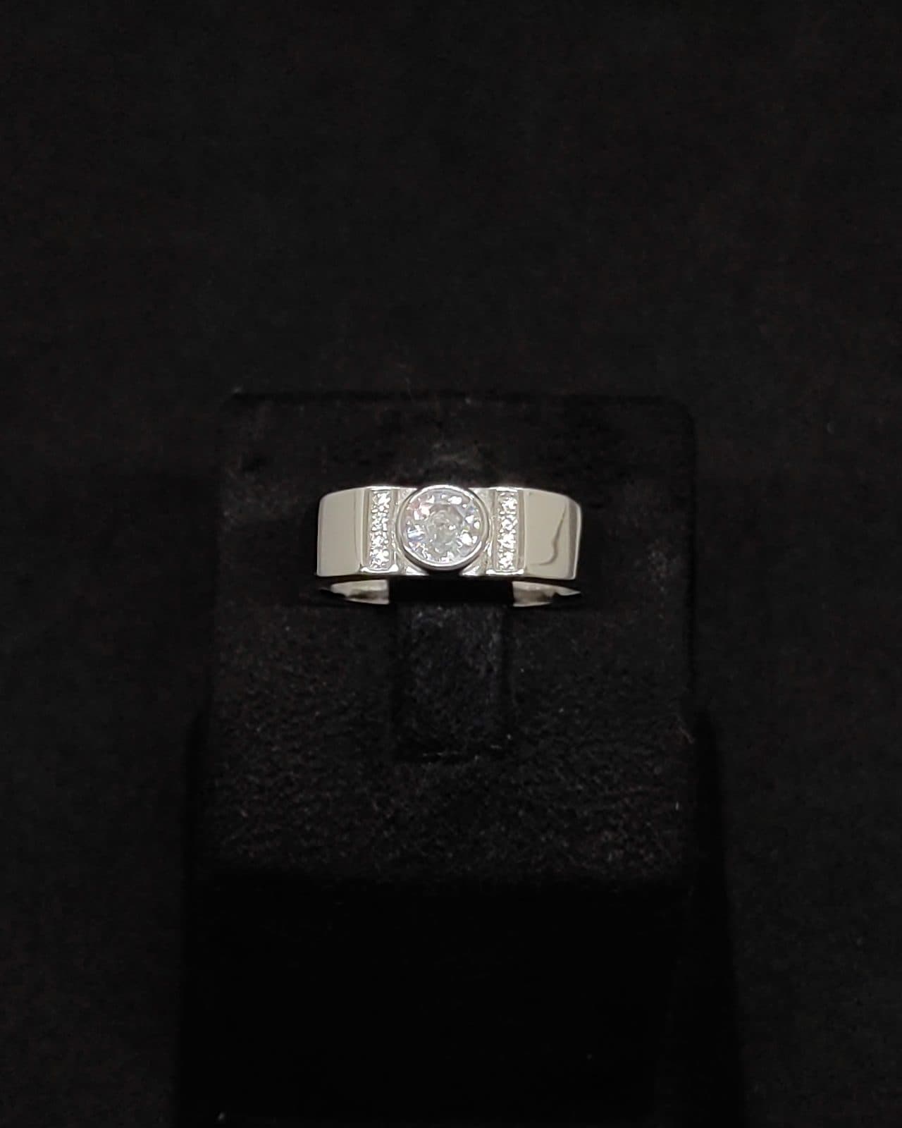Ring — view 2