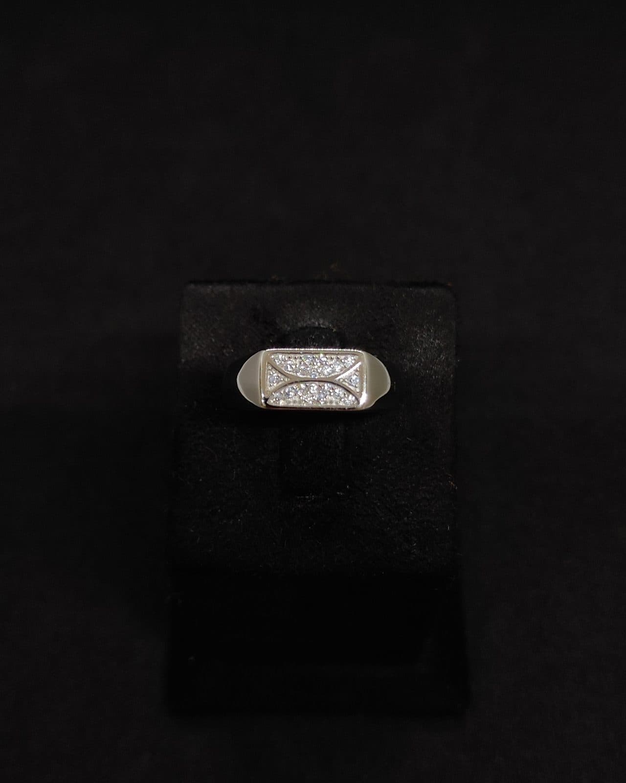 Ring — view 1
