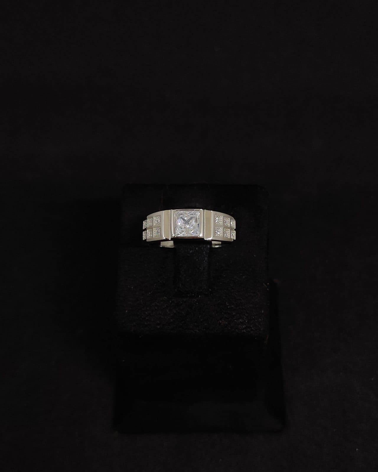Ring — view 1