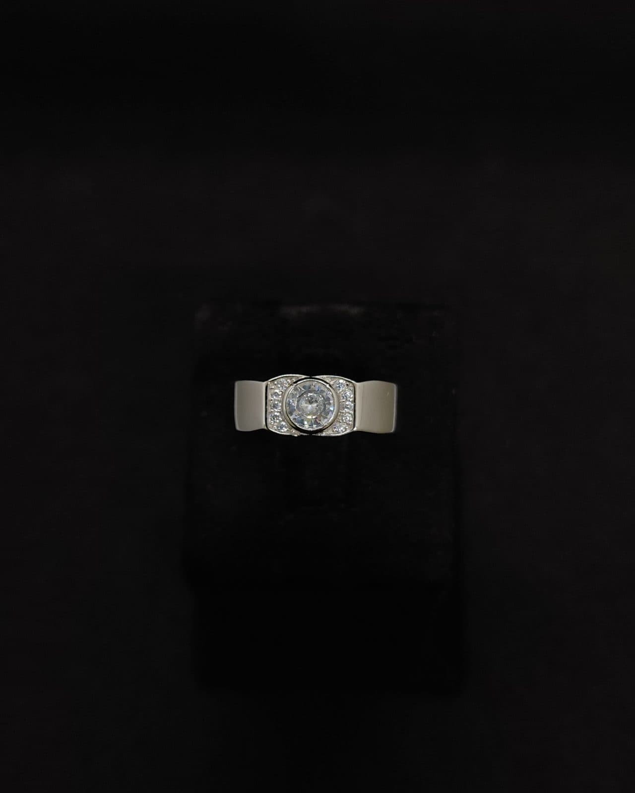 Ring — view 2