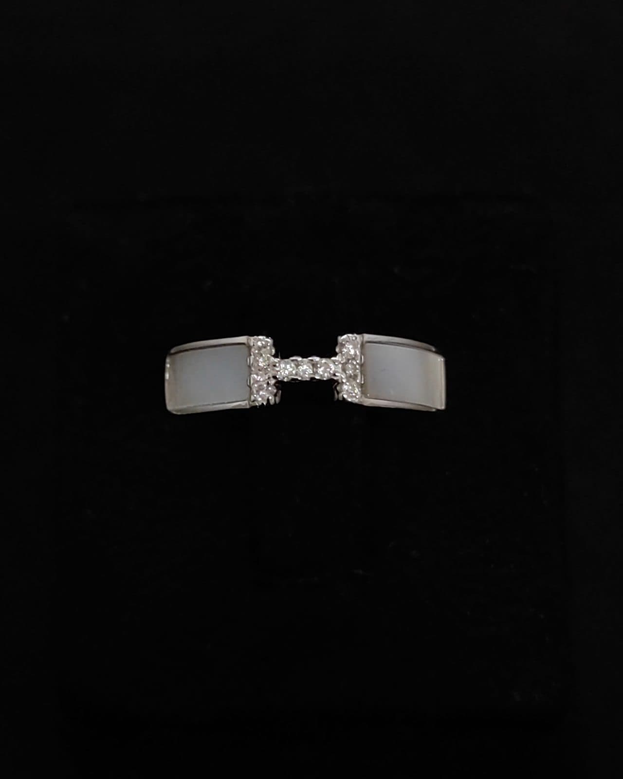 Ring — view 1
