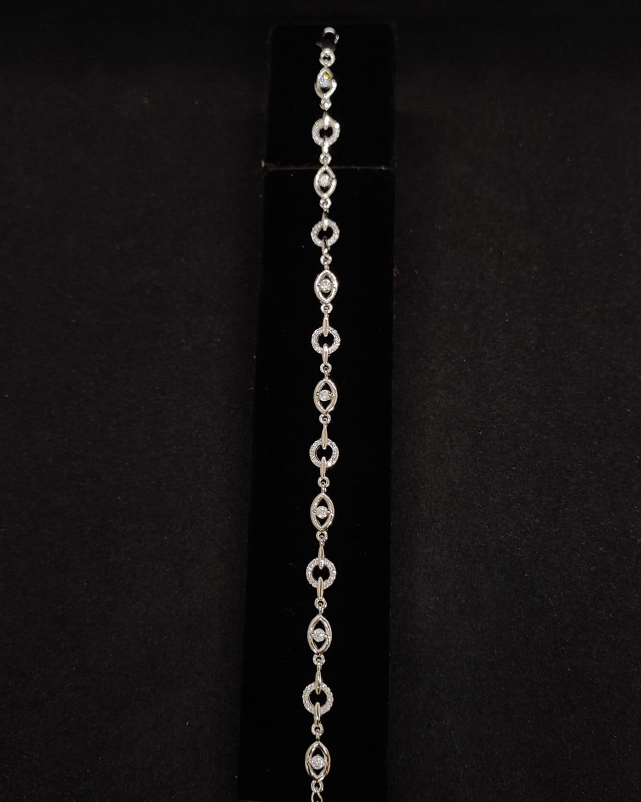 Bracelet — view 1