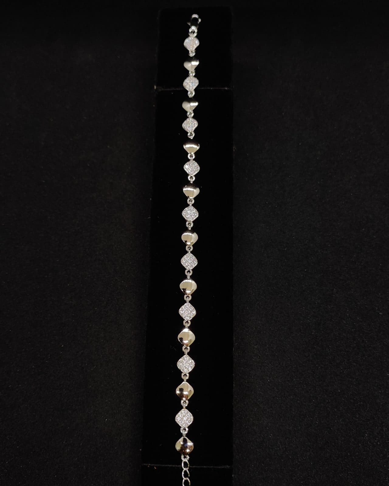 Bracelet — view 1
