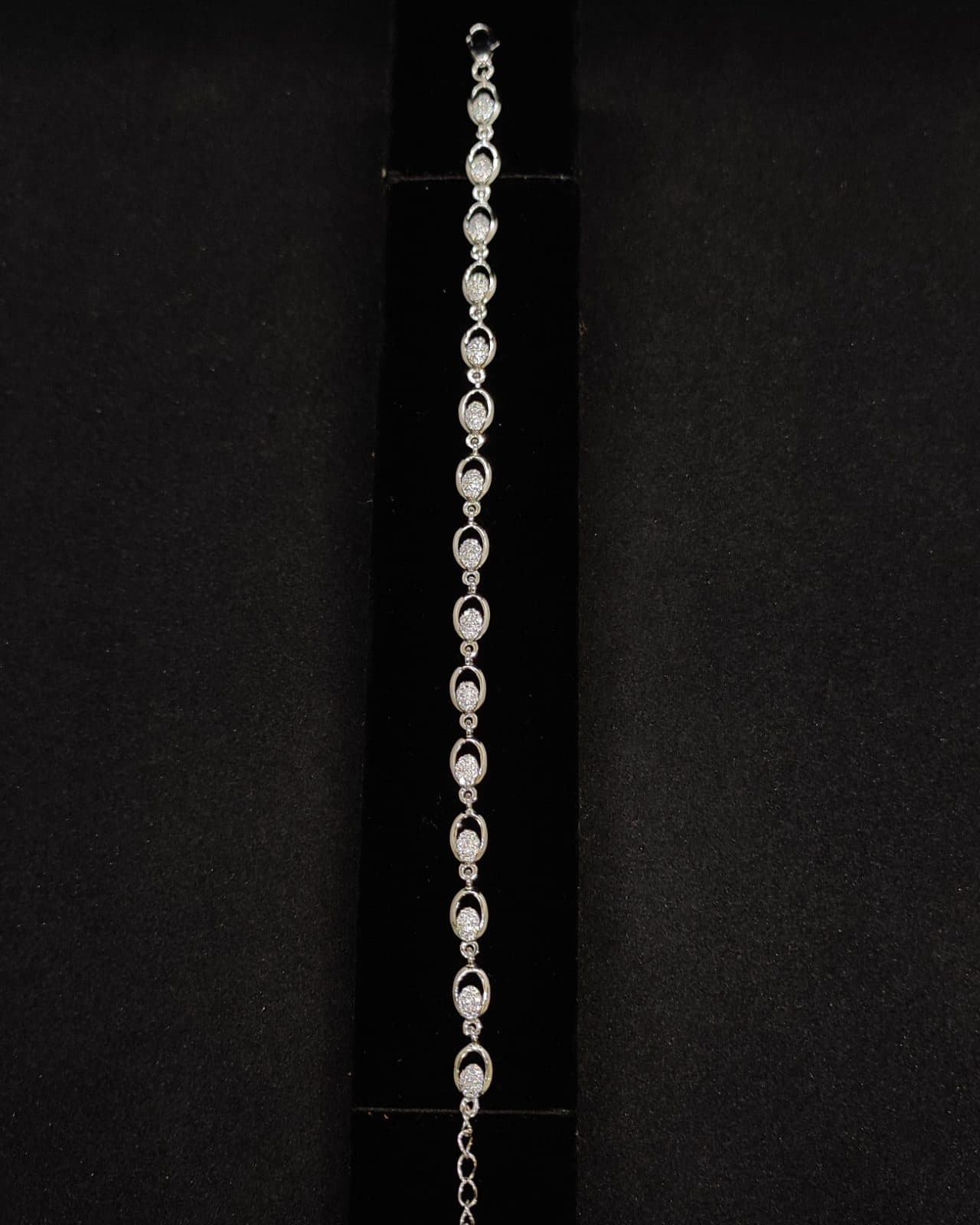 Bracelet — view 1