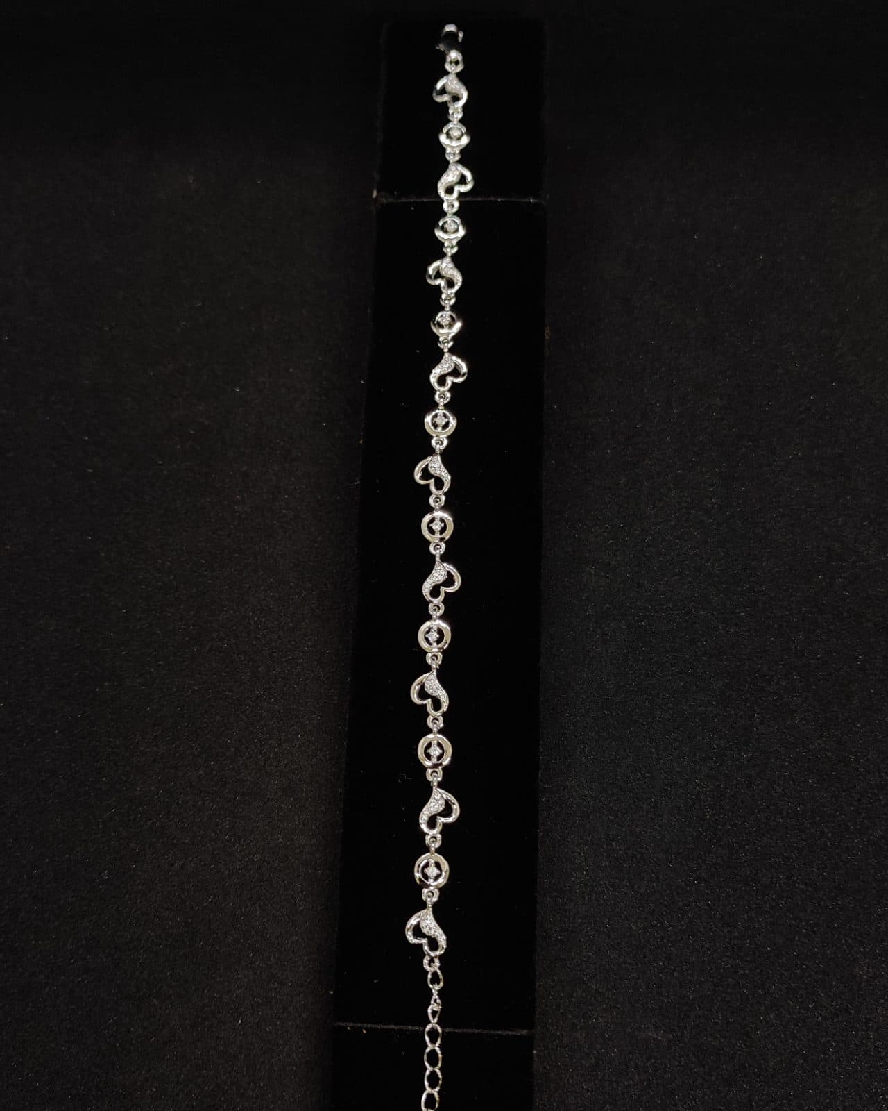 Bracelet — view 1