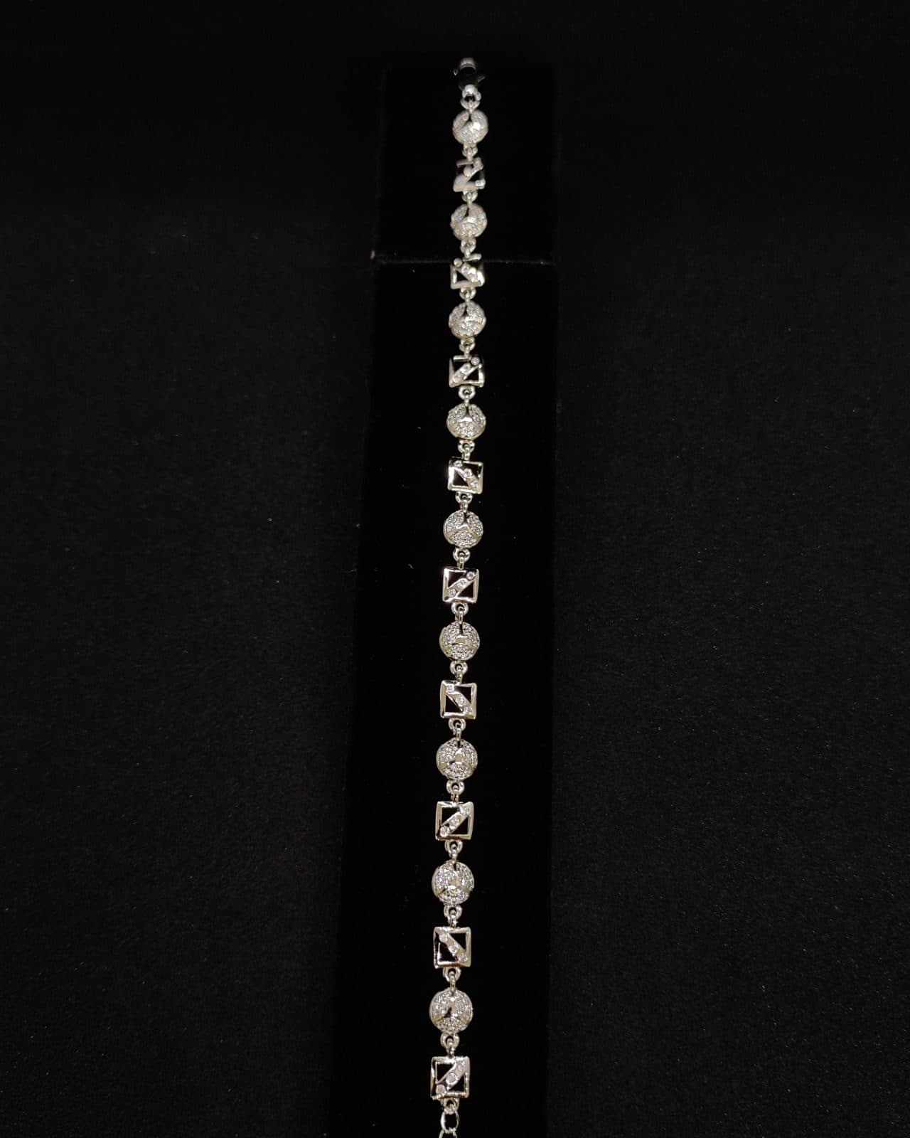 Bracelet — view 1