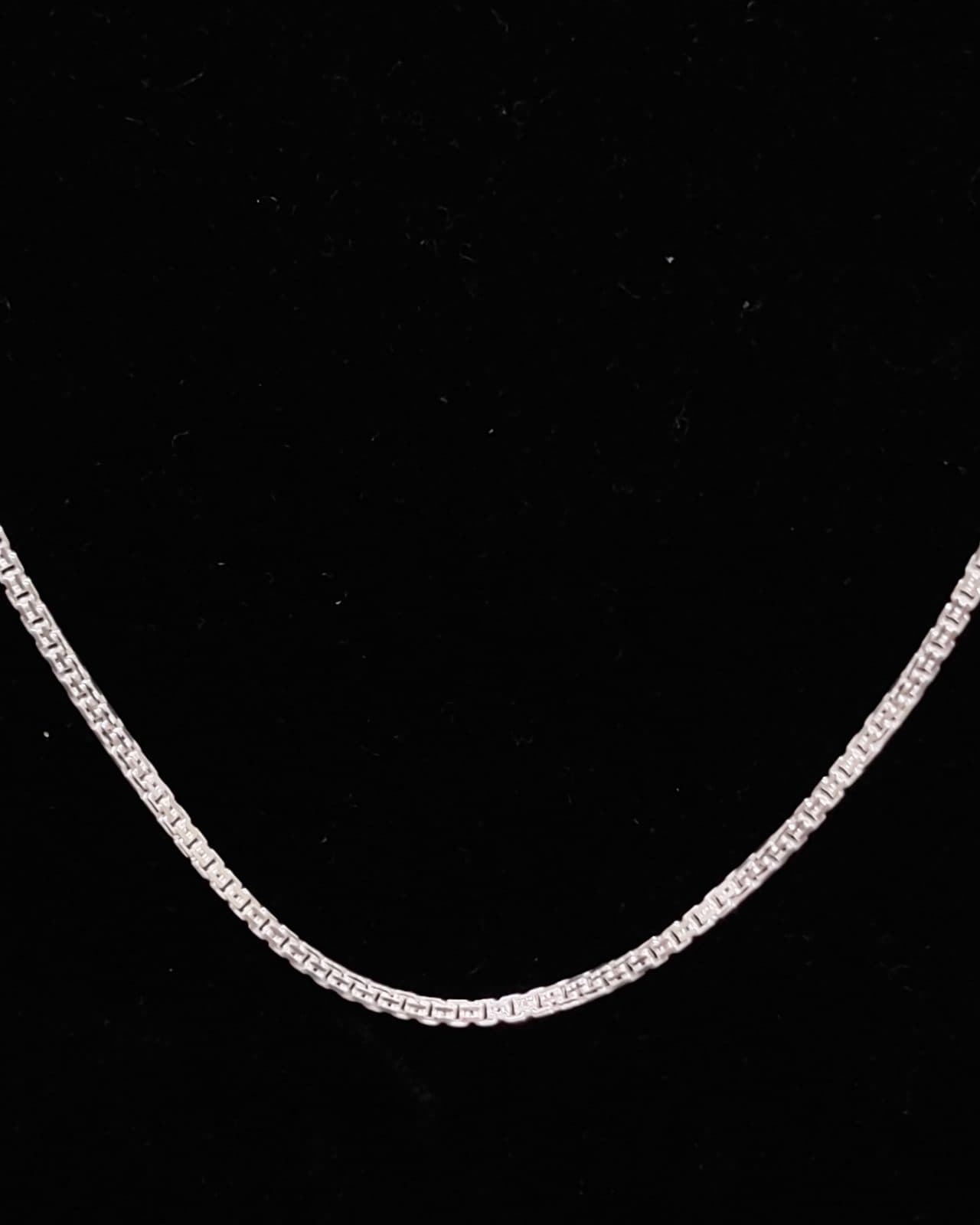 Chain — view 2
