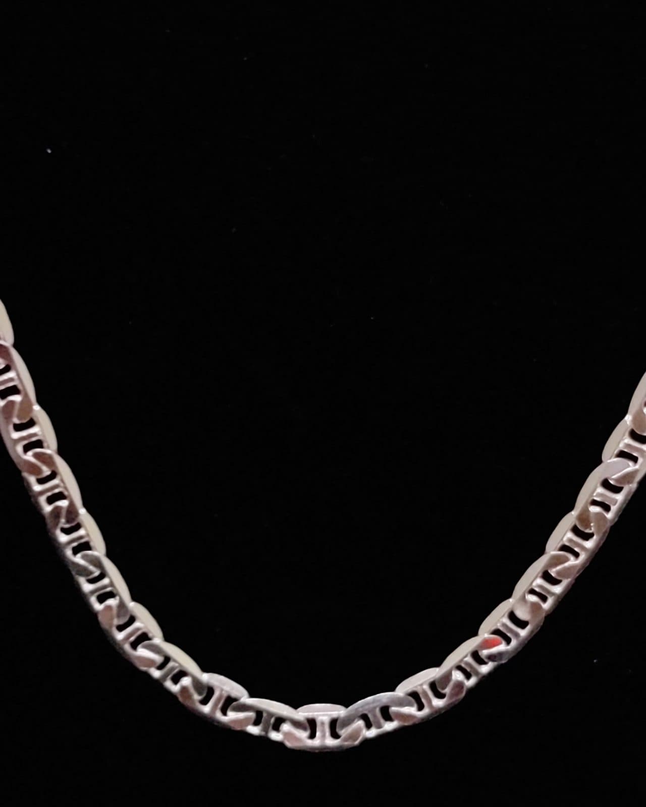 Chain — view 2