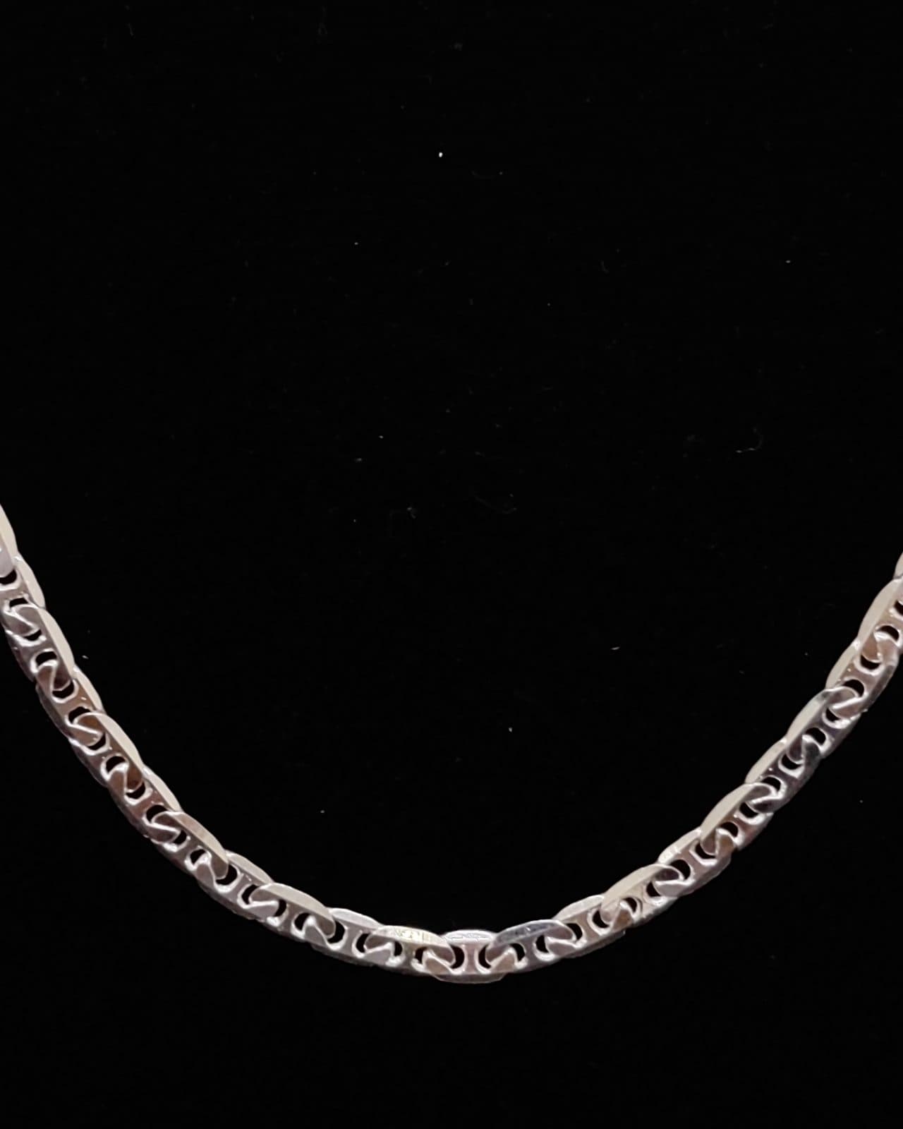 Chain — view 2