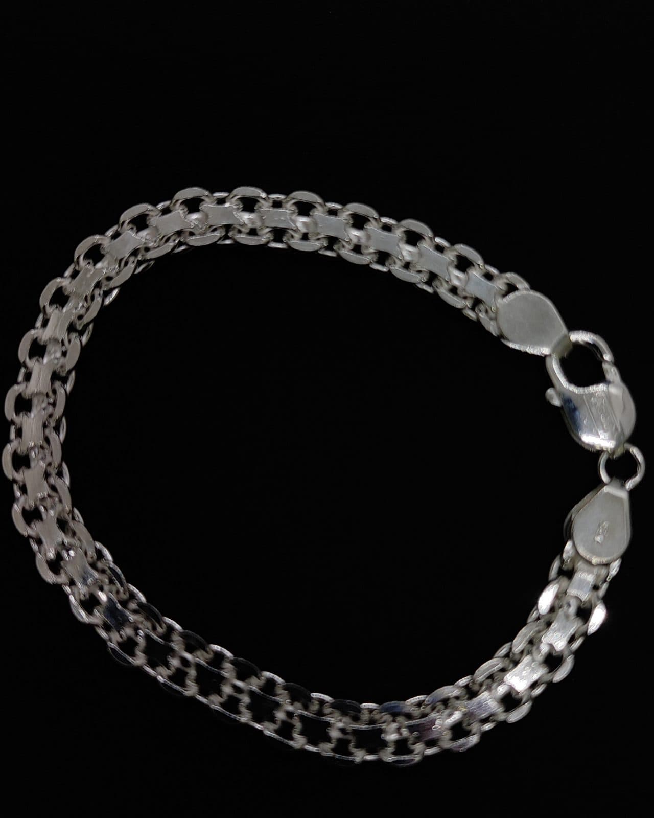 Bracelet — view 1