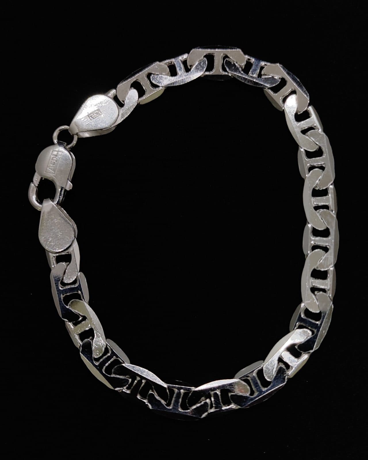 Bracelet — view 1