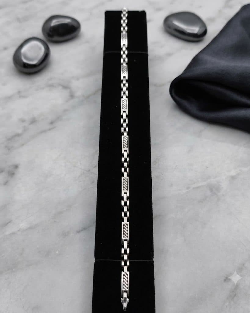 Bracelet
